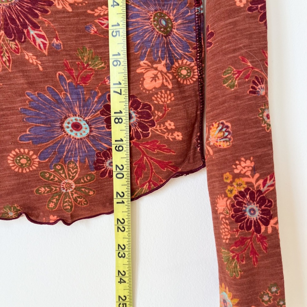 NEW Natural Life Lily Long Sleeve Cotton Tee Floral Lettuce Hem Womens Small - Picture 7 of 9